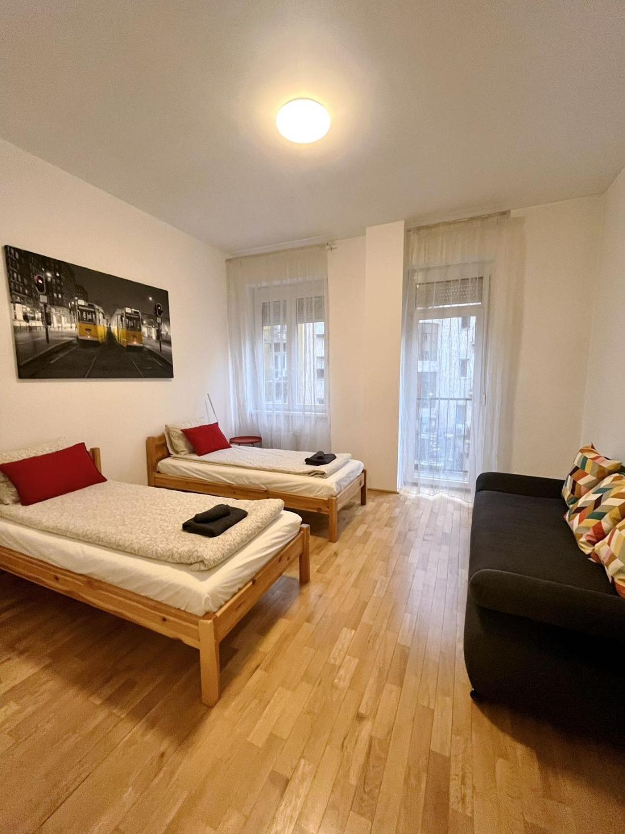 Boutique Family Apartment In The Heart Of City Budapest Esterno foto