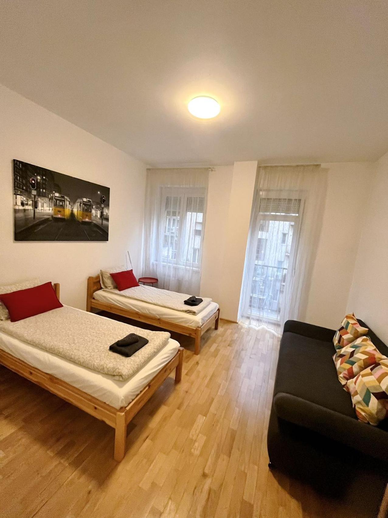 Boutique Family Apartment In The Heart Of City Budapest Esterno foto