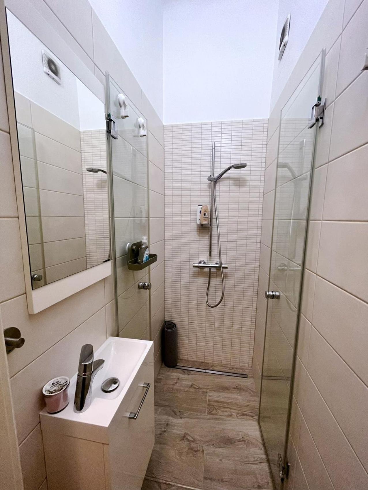 Boutique Family Apartment In The Heart Of City Budapest Esterno foto